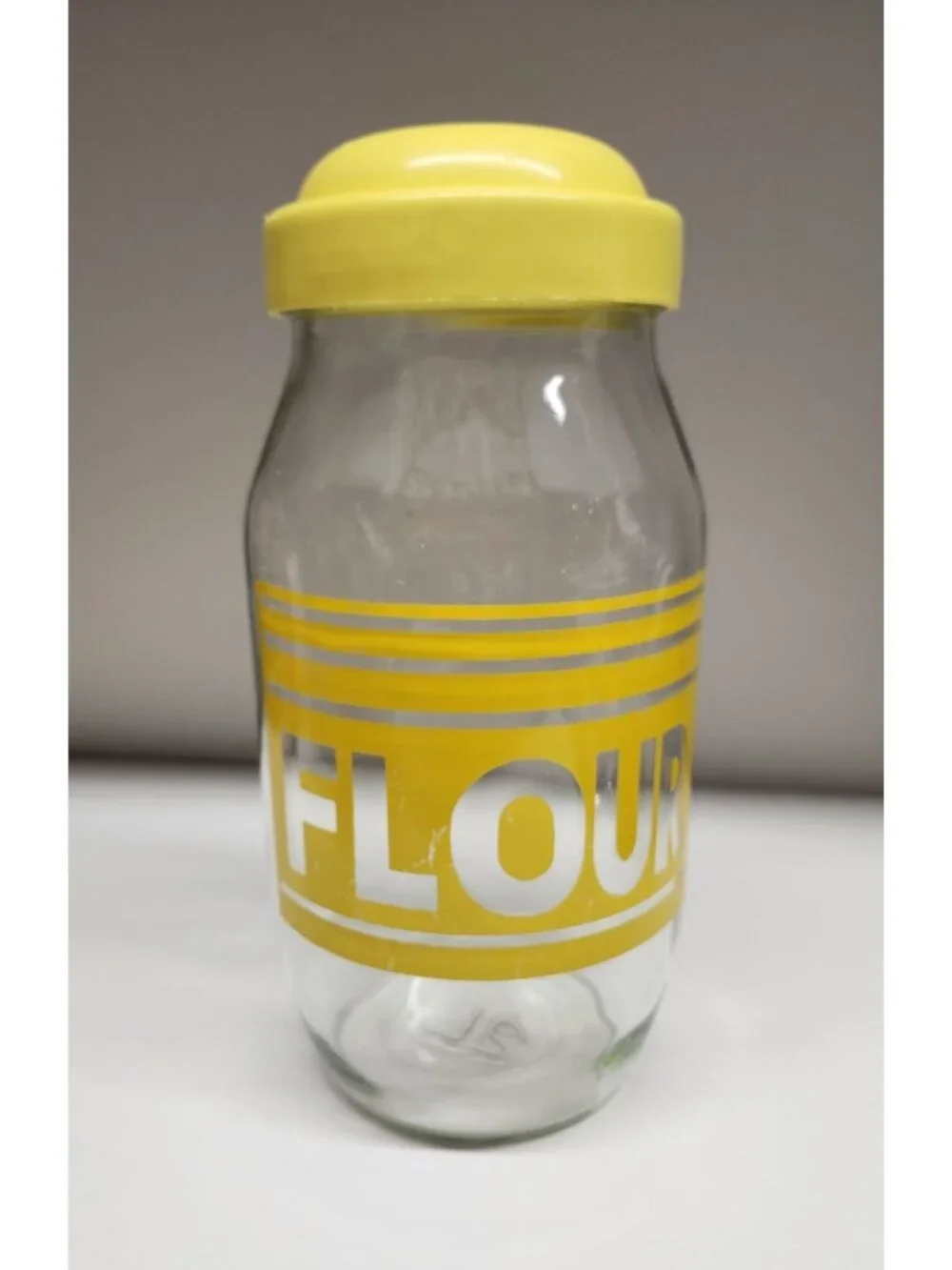 Bright Yellow Flour Canister w/Lid 2 Liter, 10